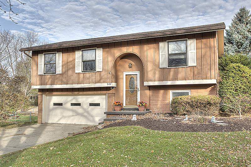 2132 West Middlebury Road Freeport, IL 61032 - Photo 1 of 19 Gallery Image 1