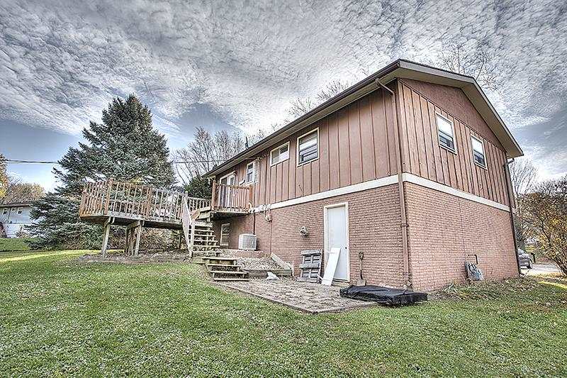 2132 West Middlebury Road Freeport, IL 61032 - Photo 17 of 19 Gallery Image 17