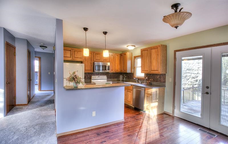 2132 West Middlebury Road Freeport, IL 61032 - Photo 4 of 19 Gallery Image 4