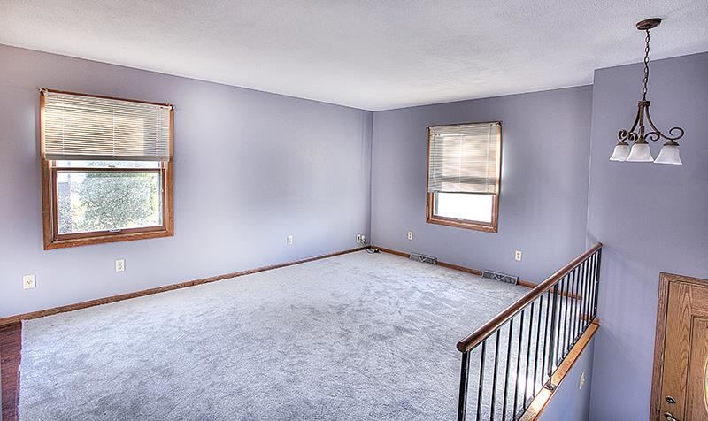 2132 West Middlebury Road Freeport, IL 61032 - Photo 7 of 19 Gallery Image 7