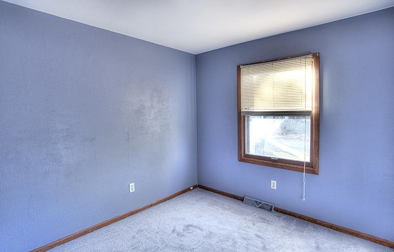 2132 West Middlebury Road Freeport, IL 61032 - Photo 9 of 19 Gallery Image 9