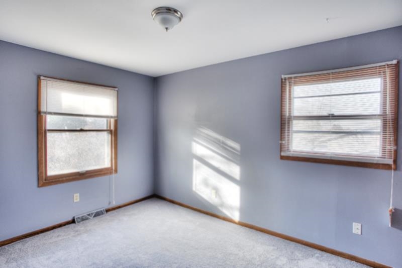 2132 West Middlebury Road Freeport, IL 61032 - Photo 10 of 19 Gallery Image 10