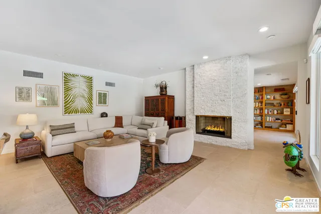 $18,000 | 2367 South Yosemite, Palm Springs, CA 92264