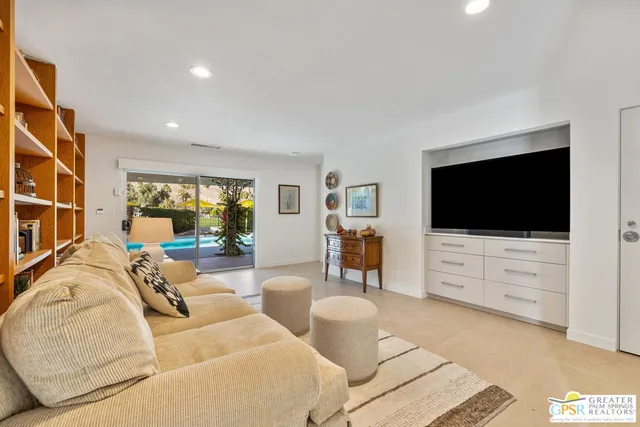 $18,000 | 2367 South Yosemite, Palm Springs, CA 92264