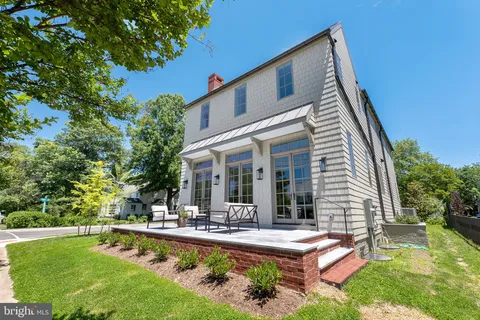 $1,899,000 | 1004 Virginia Avenue, Alexandria, VA 22302