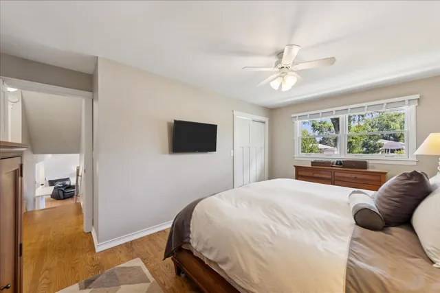 $520,000 | 5518 Wilcox Avenue, Downers Grove, IL 60516