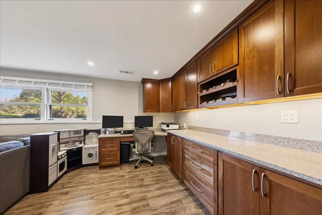 $520,000 | 5518 Wilcox Avenue, Downers Grove, IL 60516