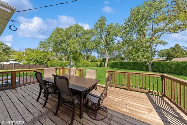 $520,000 | 5518 Wilcox Avenue, Downers Grove, IL 60516