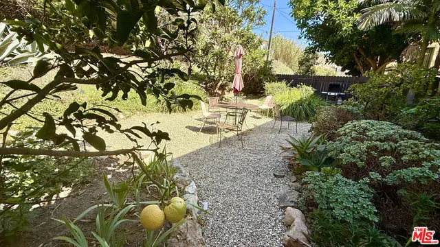 $3,895 | 22351 Pacific Coast Highway, Unit B, Malibu, CA 90265