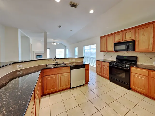 $2,375 | 6170 Galloway Lane, League City, TX 77573