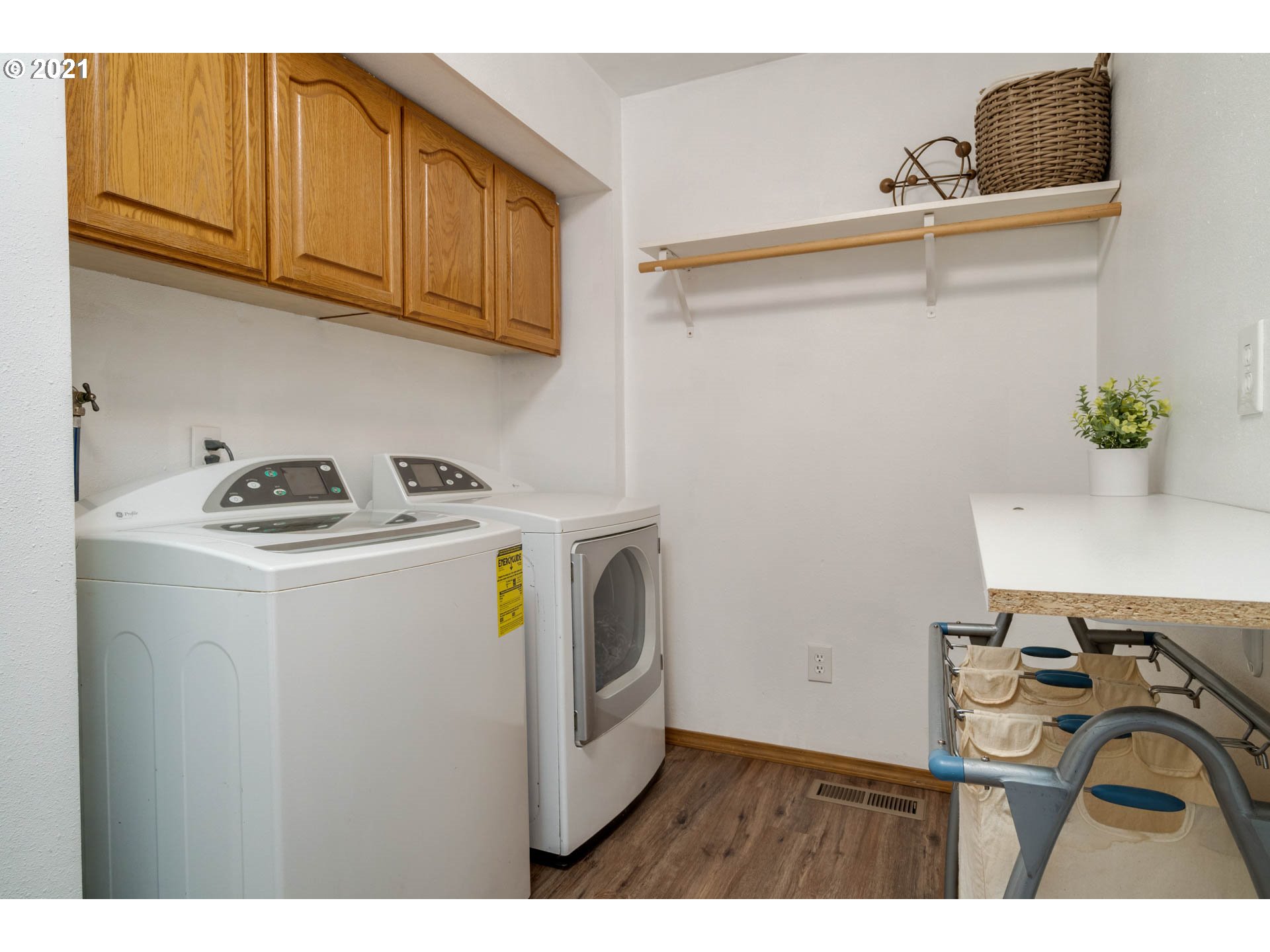 950 Southwest Ridge Road Warrenton, OR 97146 - Photo 14 of 32 Gallery Image 14