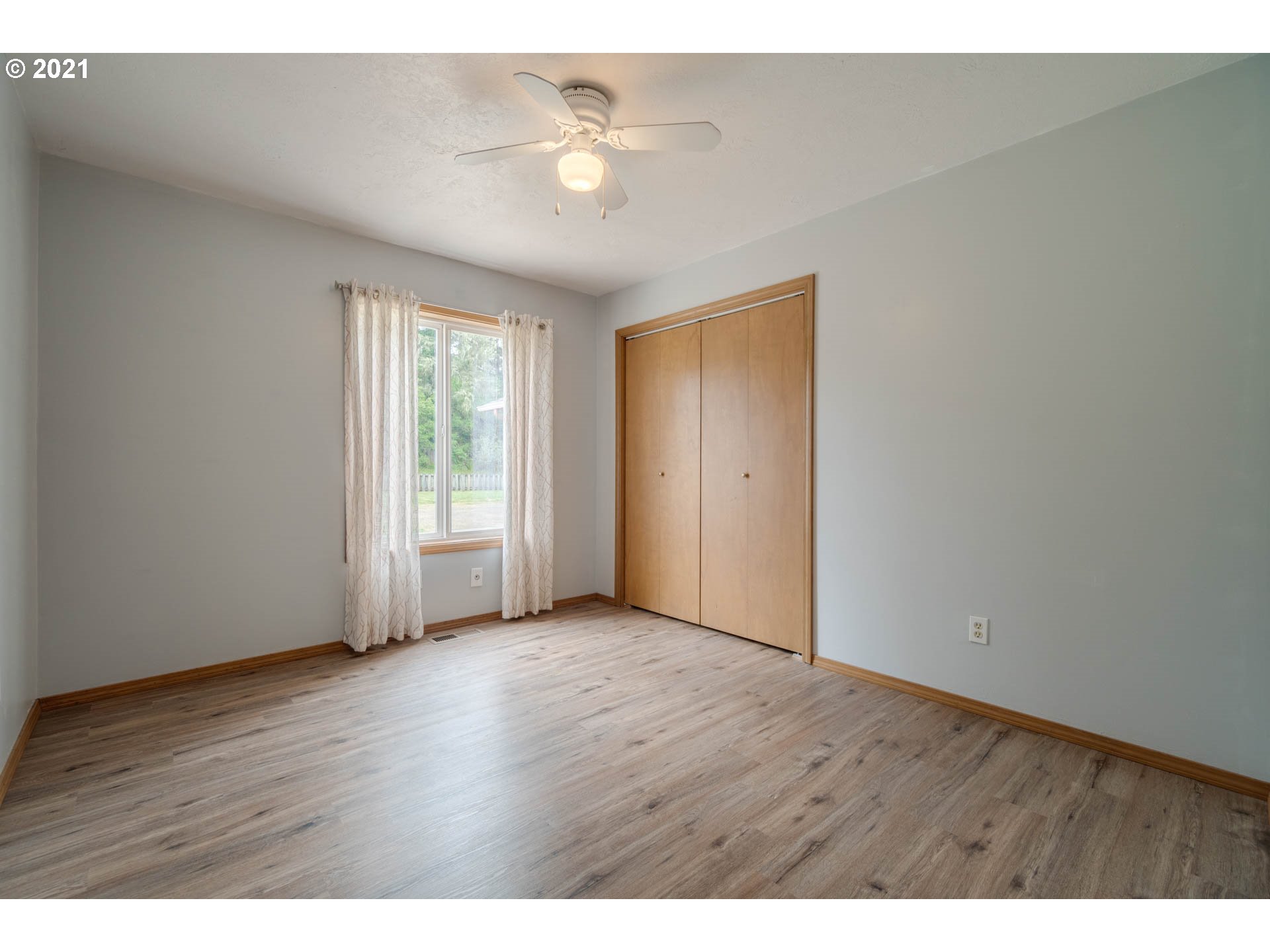 950 Southwest Ridge Road Warrenton, OR 97146 - Photo 15 of 32 Gallery Image 15