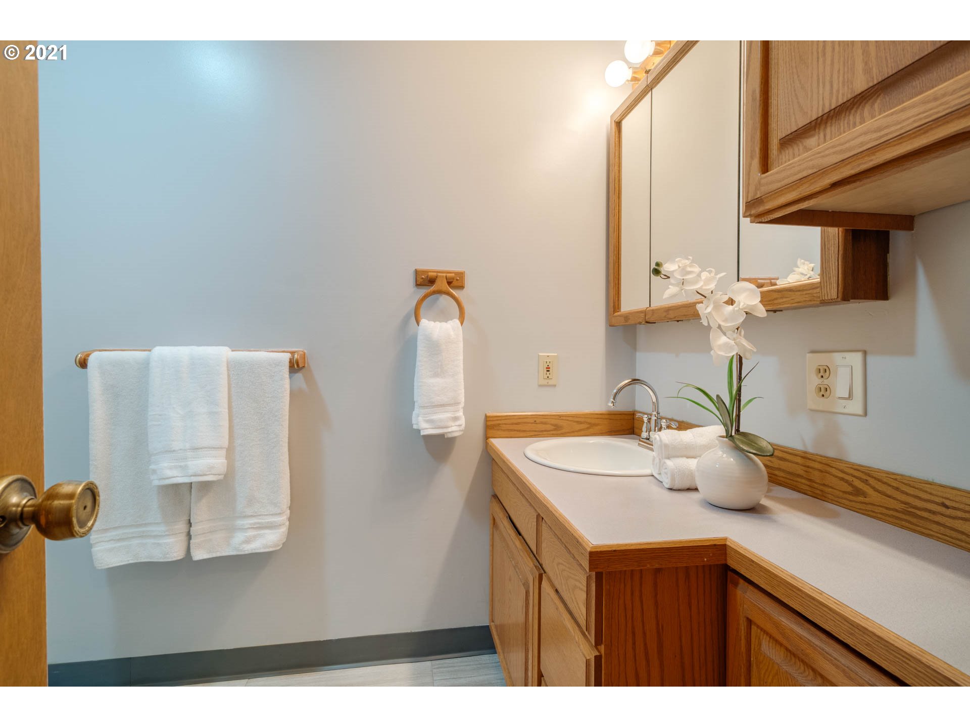 950 Southwest Ridge Road Warrenton, OR 97146 - Photo 16 of 32 Gallery Image 16
