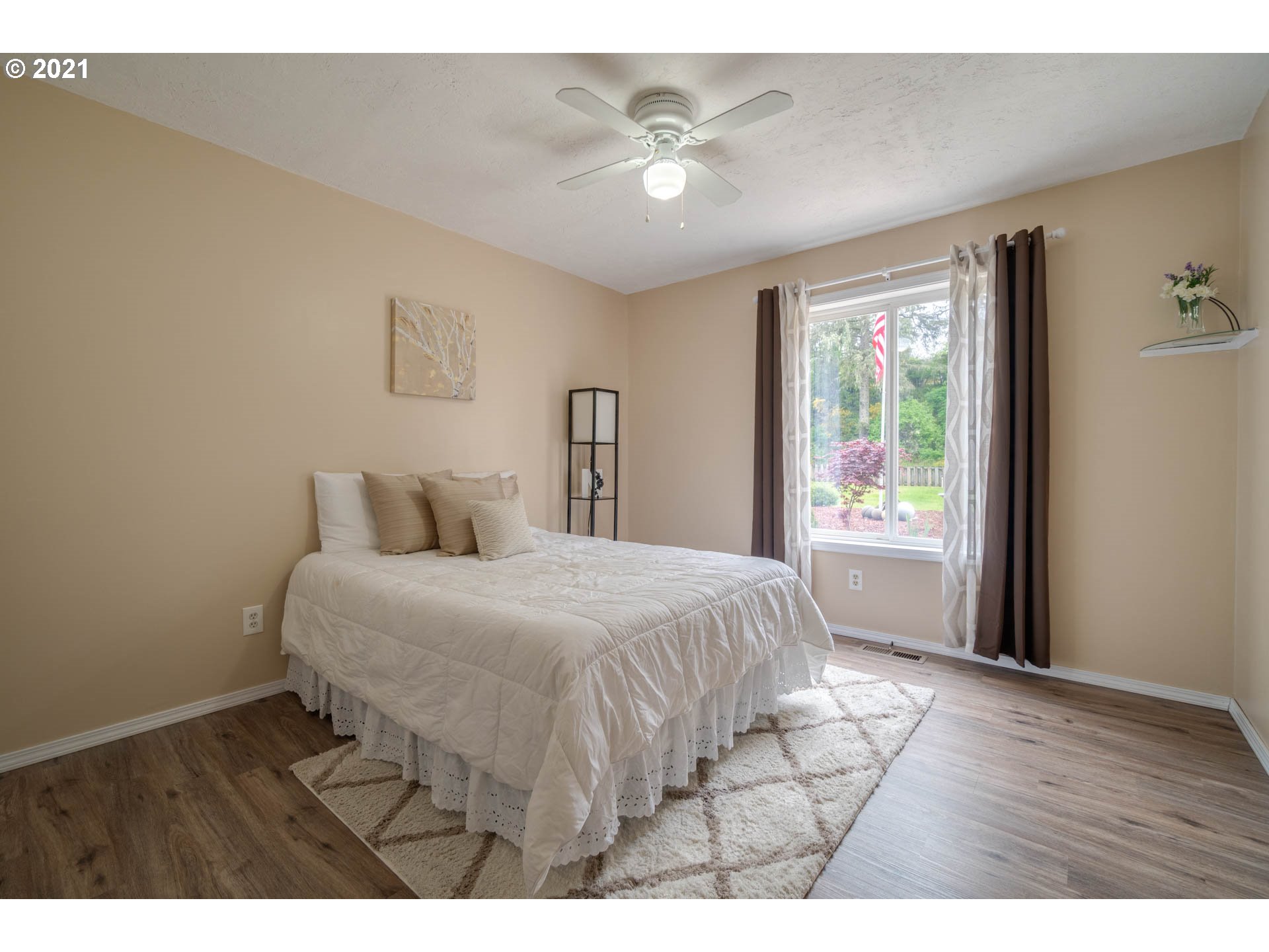 950 Southwest Ridge Road Warrenton, OR 97146 - Photo 17 of 32 Gallery Image 17