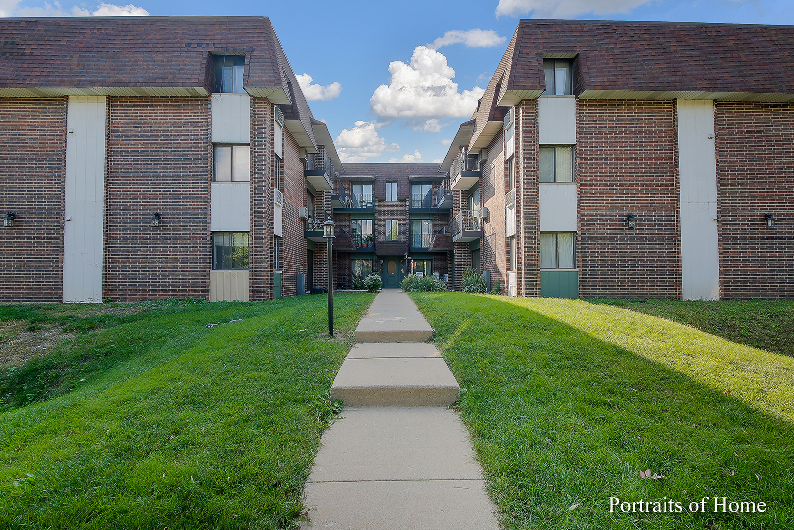 4946 Douglas Road, Unit 302 Downers Grove, IL 60515 - Photo 1 of 10