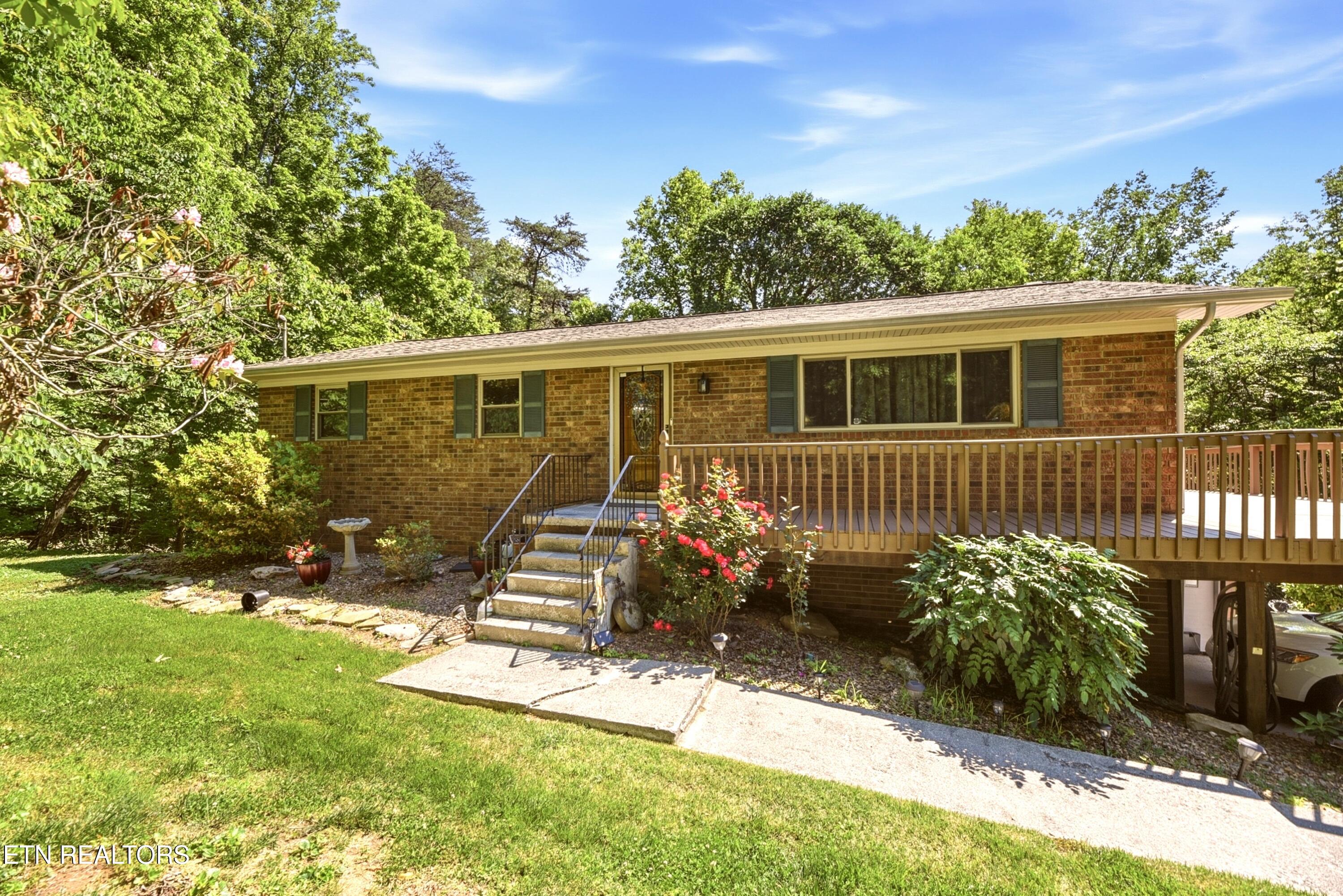 221 Sherwood Road Powell, TN 37849 - Photo 1 of 40 221 Sherwood Rd