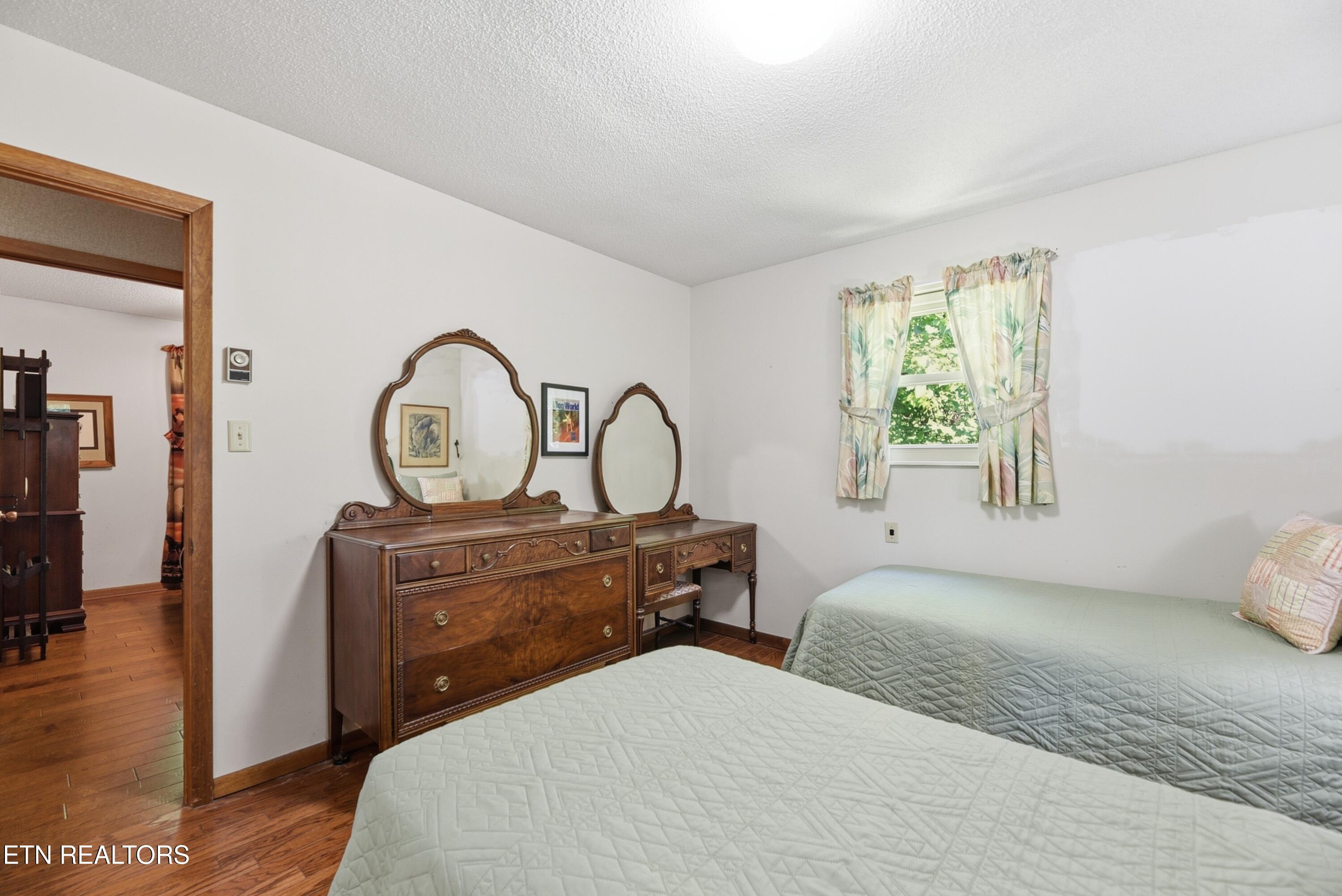 221 Sherwood Road Powell, TN 37849 - Photo 17 of 40 Master Bedroom