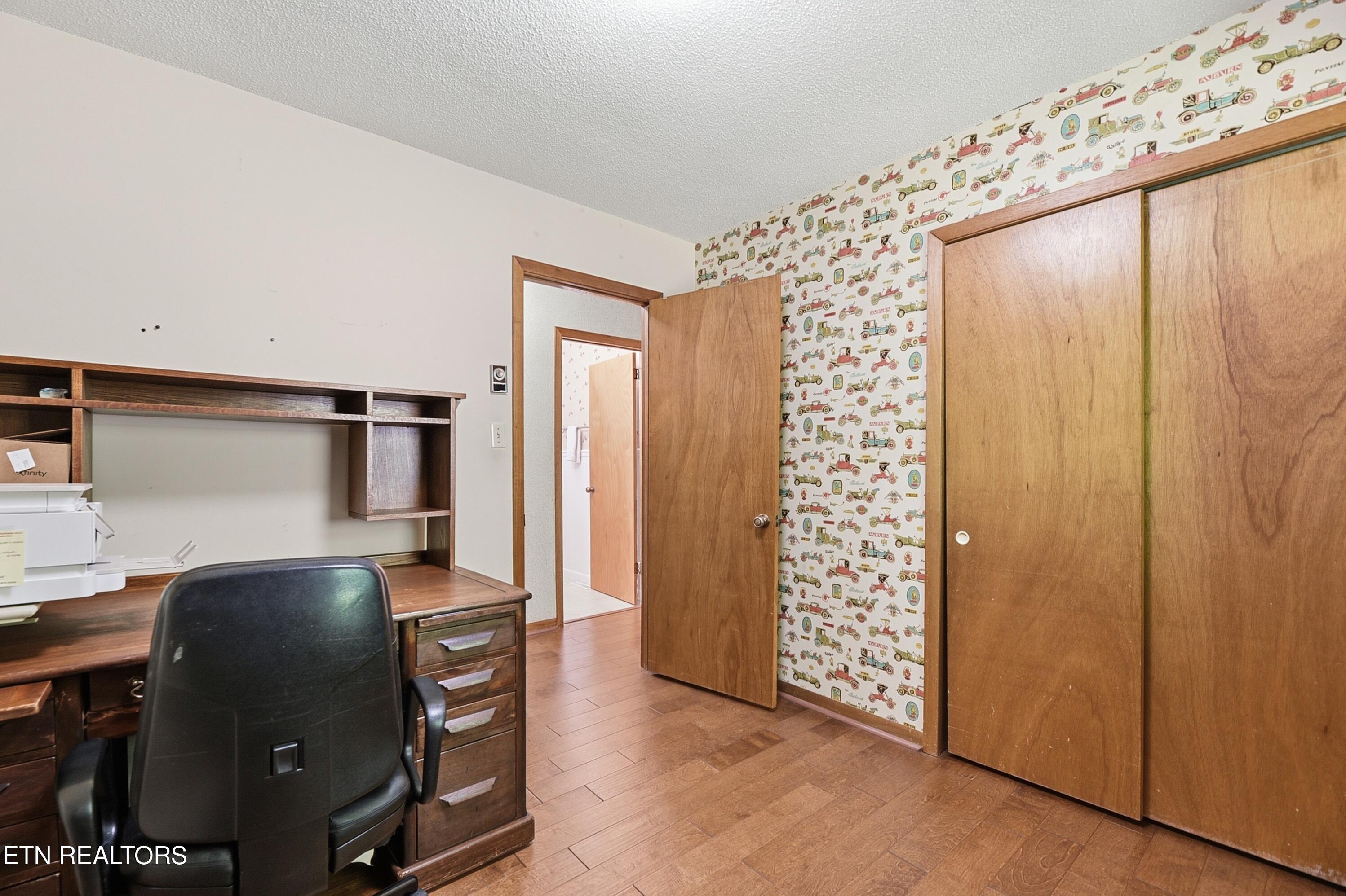 221 Sherwood Road Powell, TN 37849 - Photo 20 of 40 Office/Bedroom 2