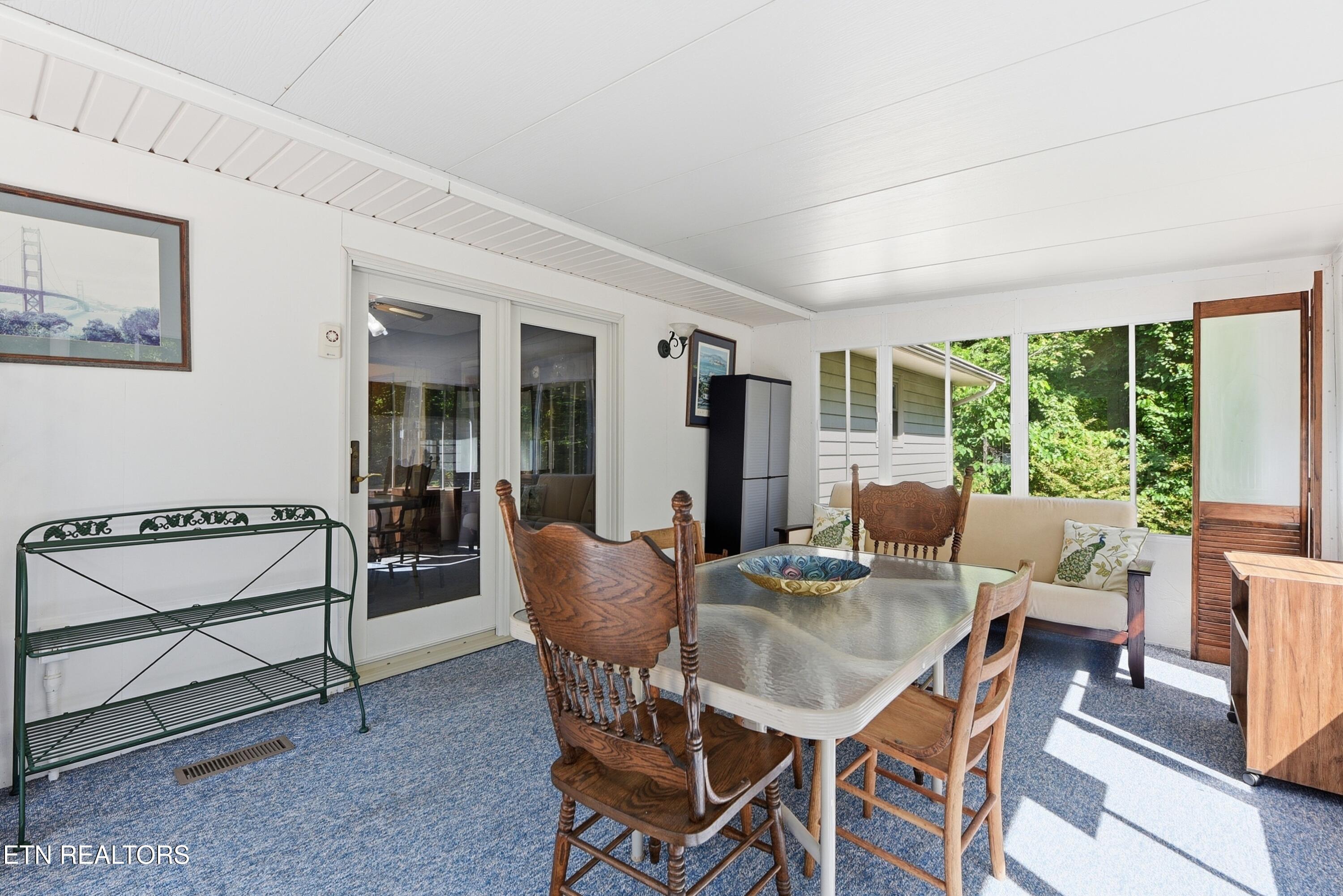 221 Sherwood Road Powell, TN 37849 - Photo 25 of 40 Sunroom
