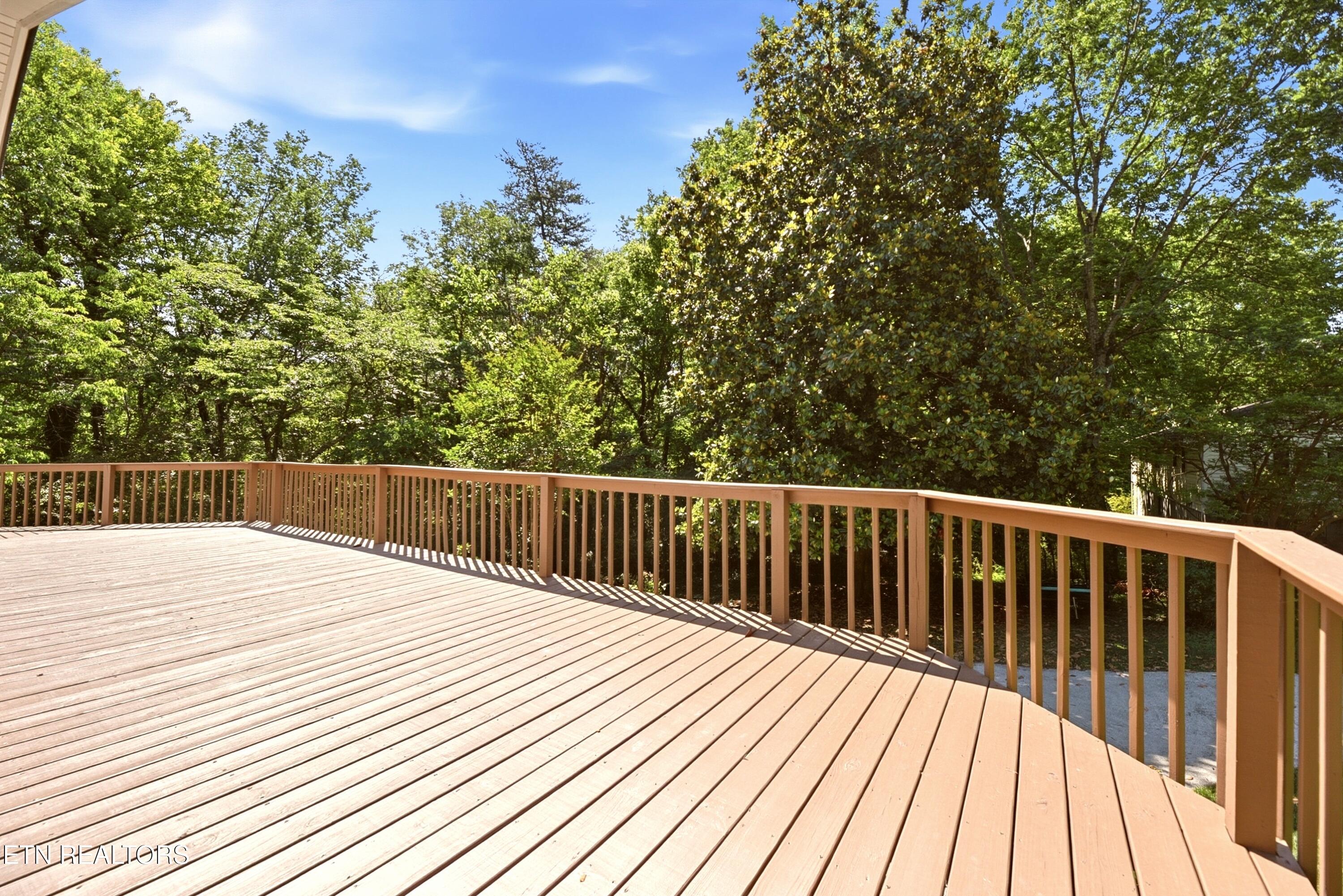 221 Sherwood Road Powell, TN 37849 - Photo 40 of 40 Deck