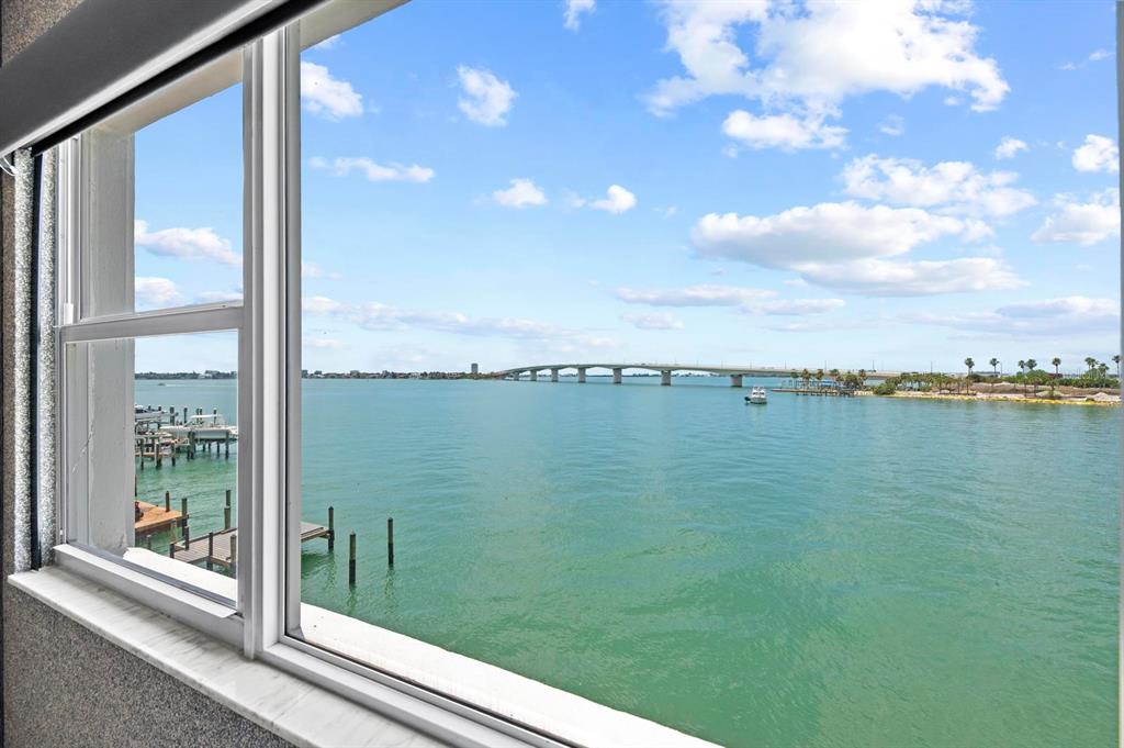 226 Golden Gate Point, Unit 33 Sarasota, FL 34236 - Photo 18 of 39