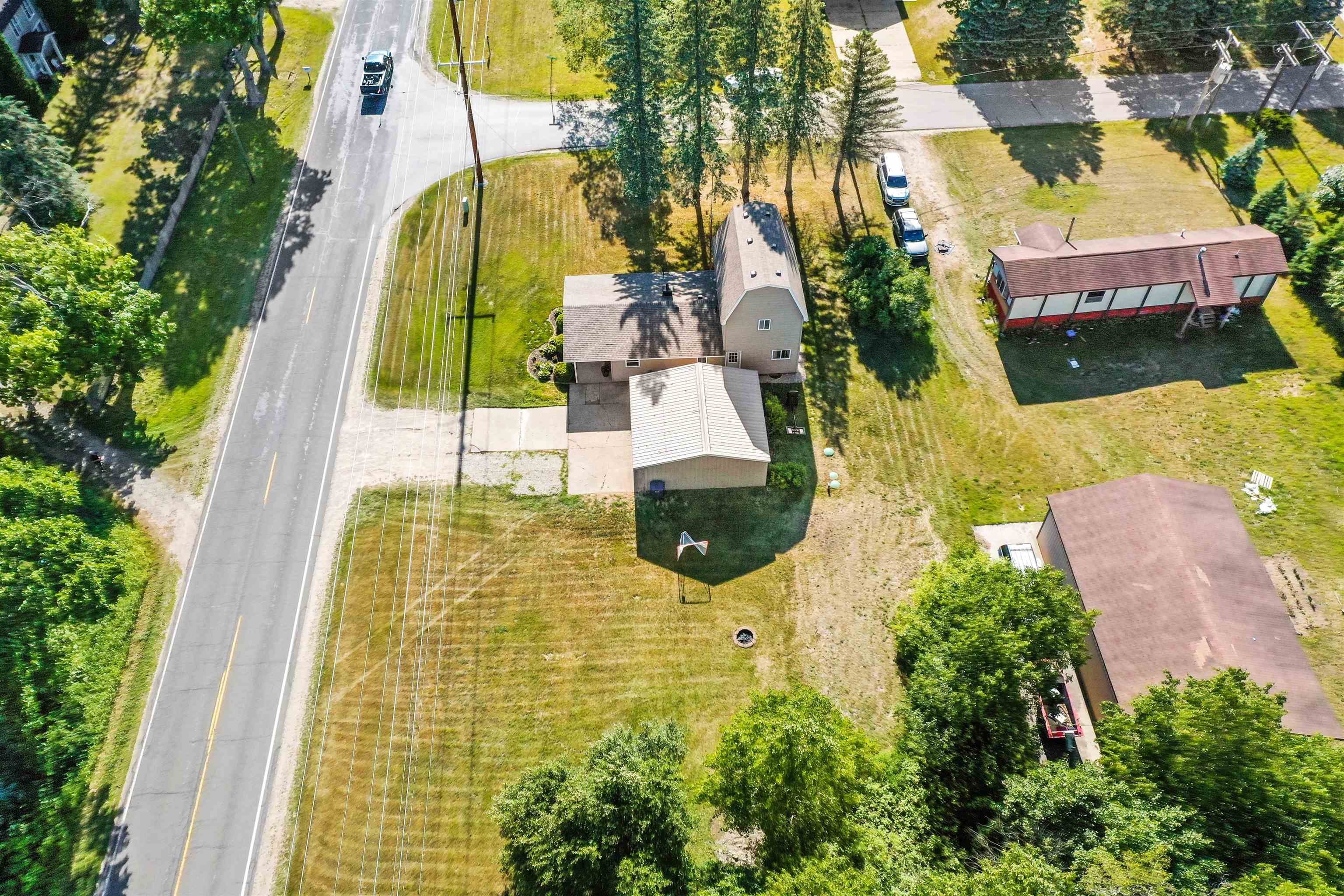 5433 East 32 Road Cadillac, MI 49601 - Photo 7 of 46 1901848-6.JPG