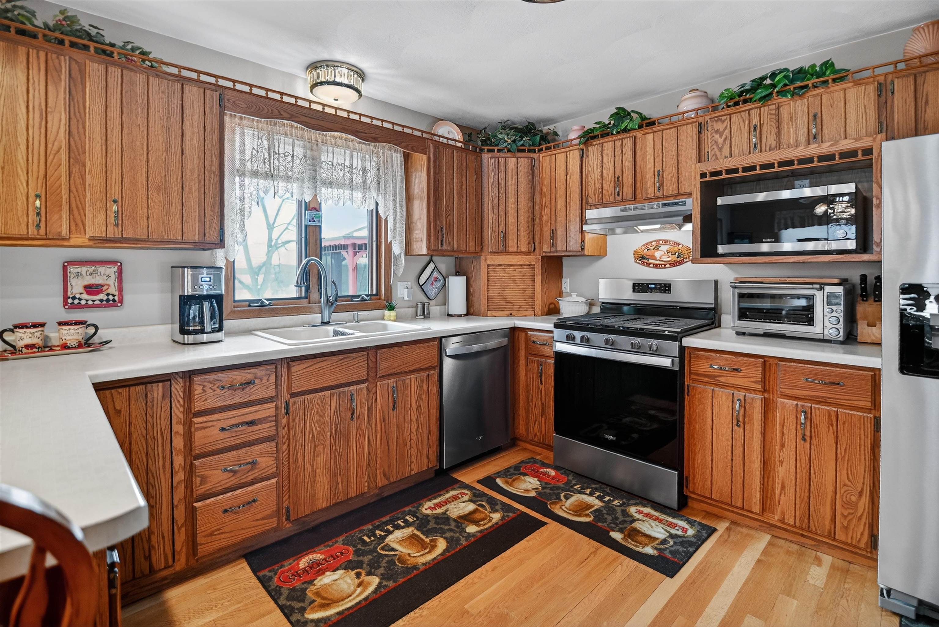 714 Willow Run Street Cottage Grove, WI 53527 - Photo 5 of 62