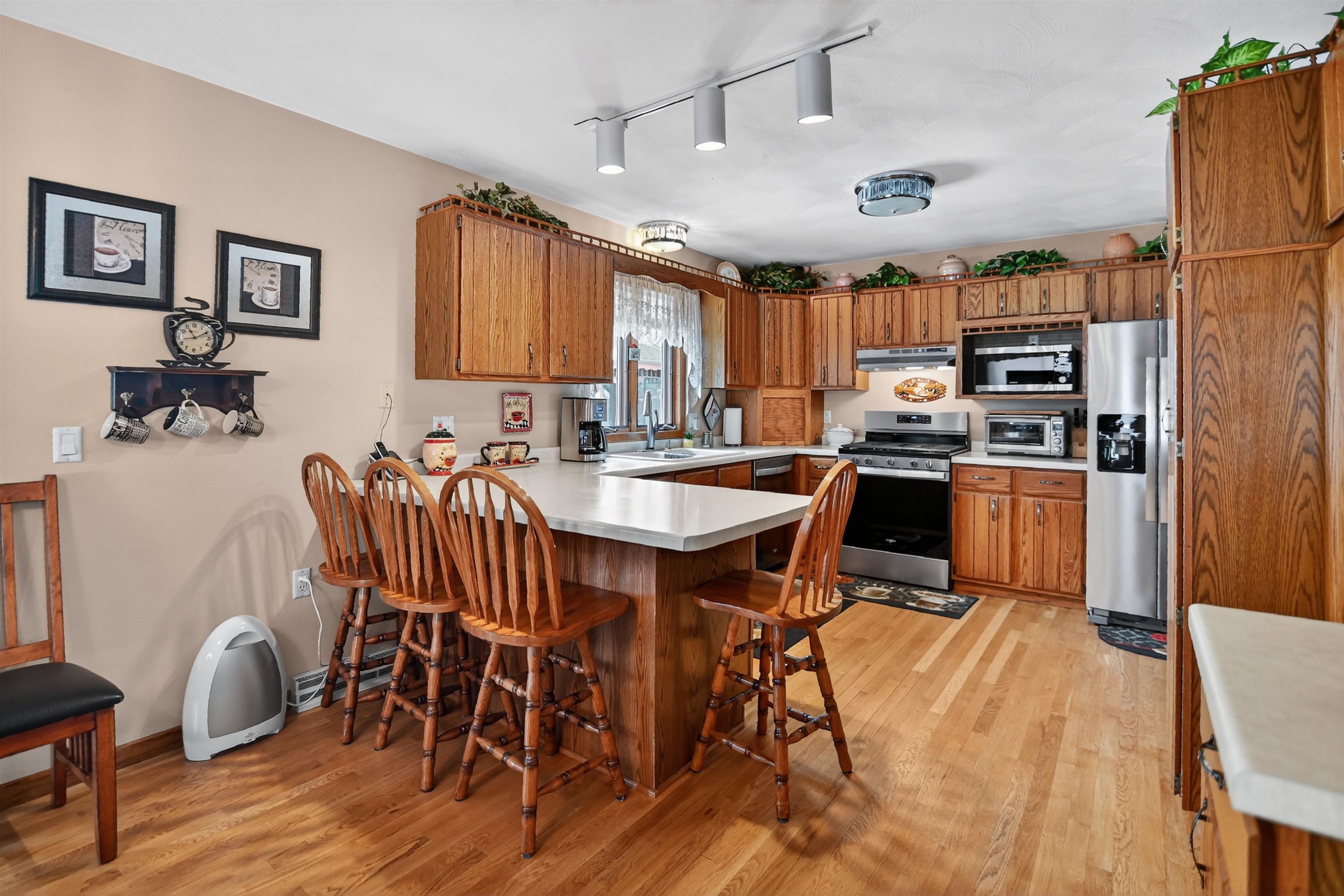 714 Willow Run Street Cottage Grove, WI 53527 - Photo 6 of 62