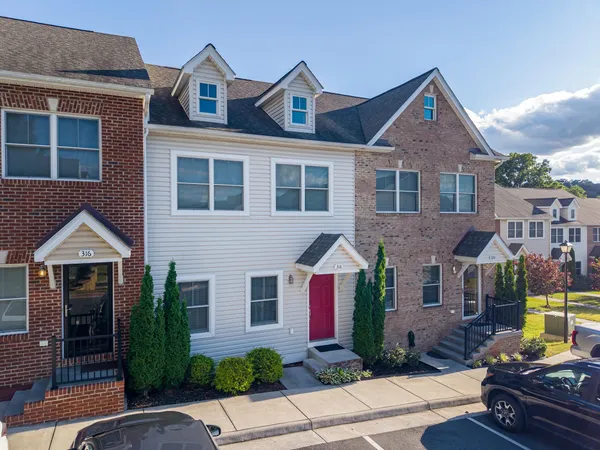 $359,900 | 318 Sapphire Drive, Harrisonburg, VA 22801