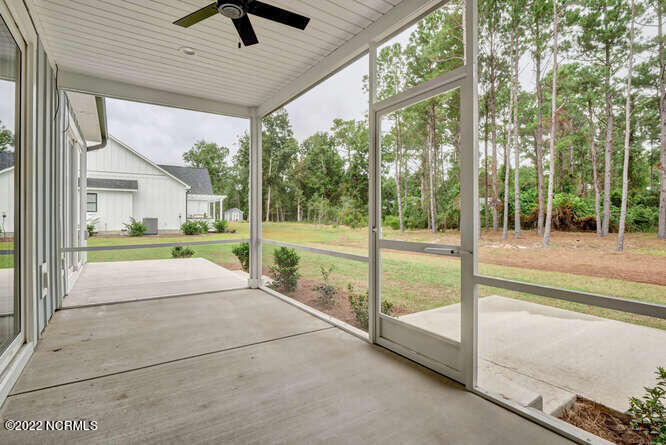 569 Crown Pointe Drive Hampstead, NC 28443 - Photo 29 of 40 58 Avon Ct Wilmington NC 28405-small-032