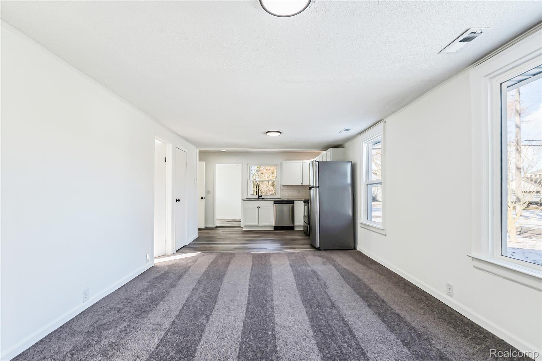 5697 Venice Road Newport, MI 48166 - Photo 10 of 43 DSC_1024.jpg