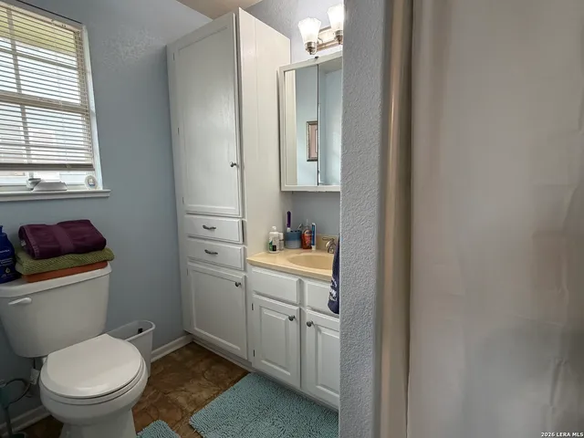 $199,000 | 905 Peach Street, Jourdanton, TX 78026