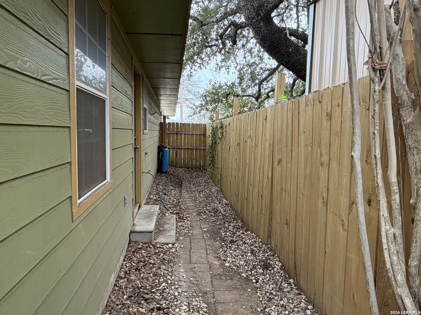 905 Peach Street Jourdanton, TX 78026 - Photo 17 of 20