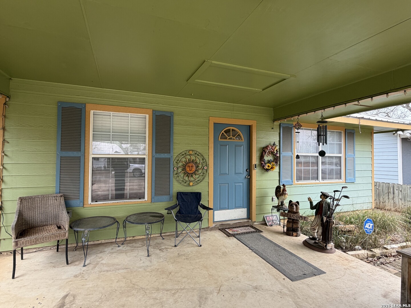 905 Peach Street Jourdanton, TX 78026 - Photo 4 of 20