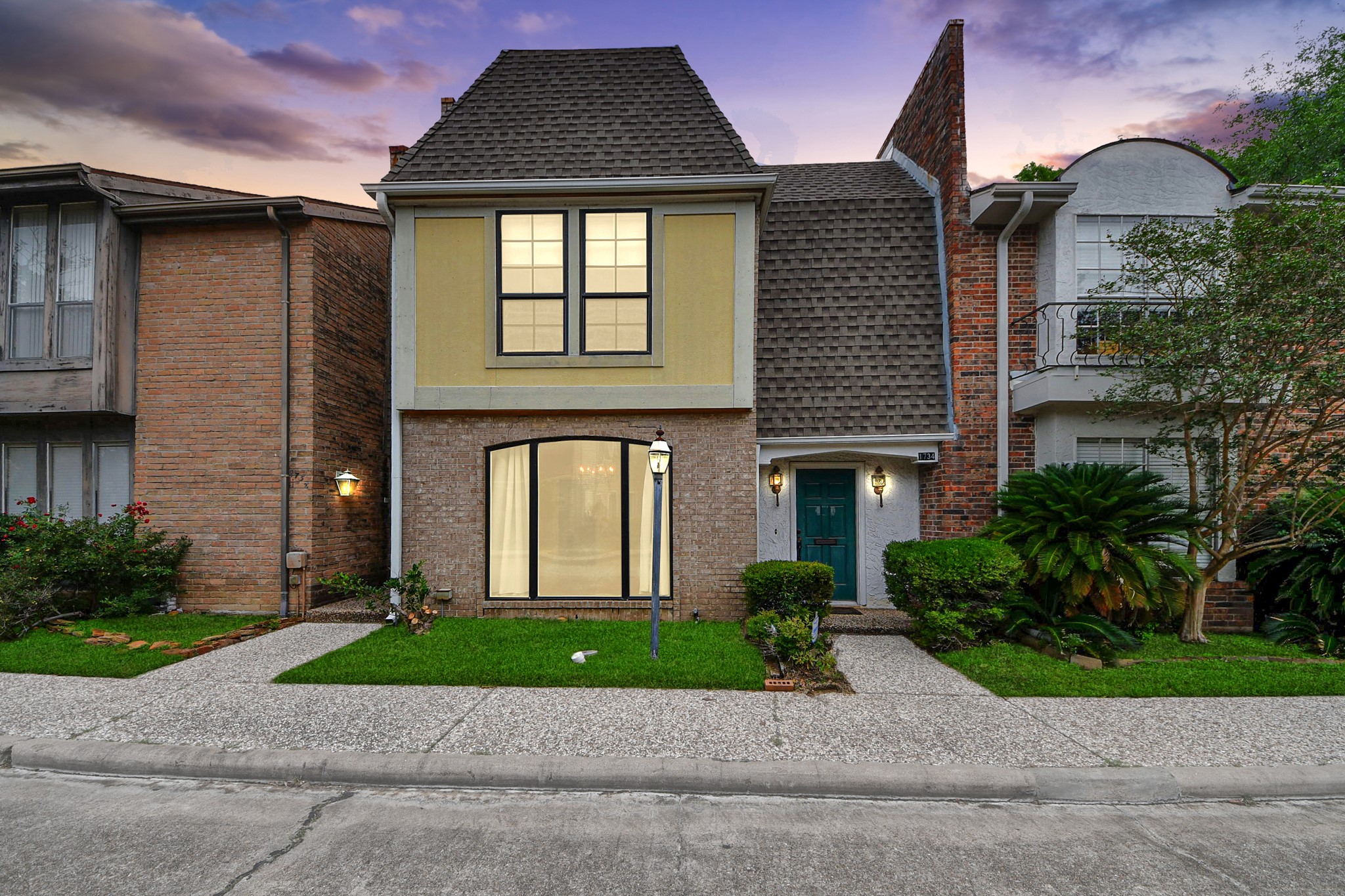 1734 South Gessner Road Houston, TX 77063 - Photo 1 of 19