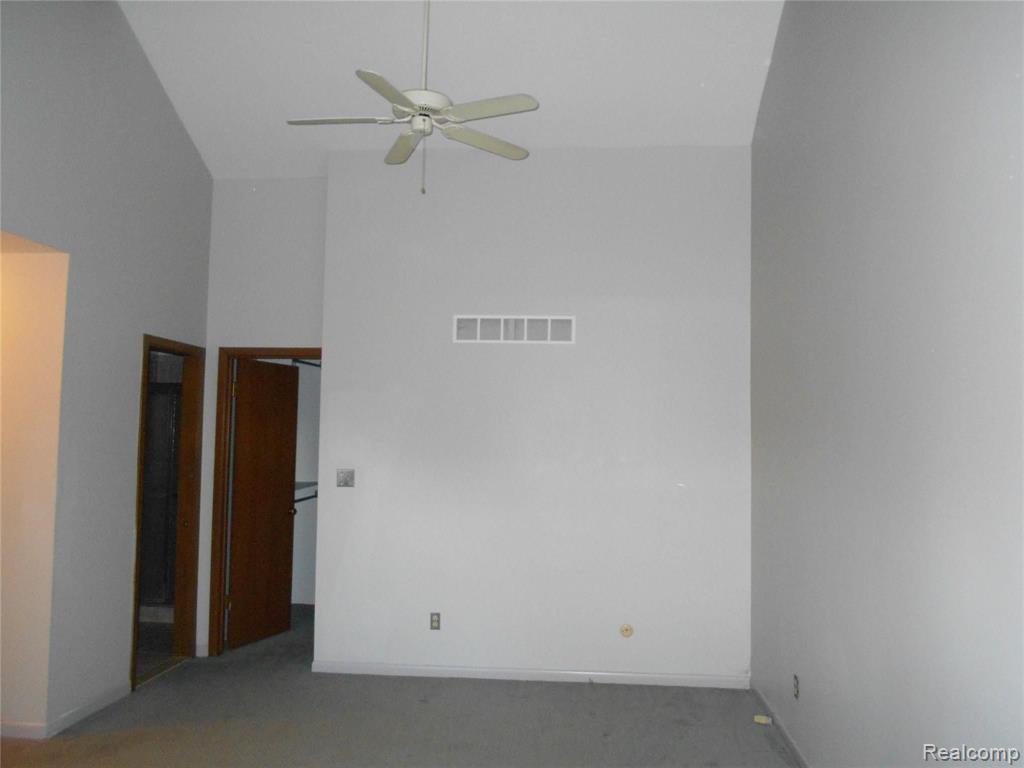 1965 Lone Pine Road Bloomfield Hills, MI 48302 - Photo 16 of 24