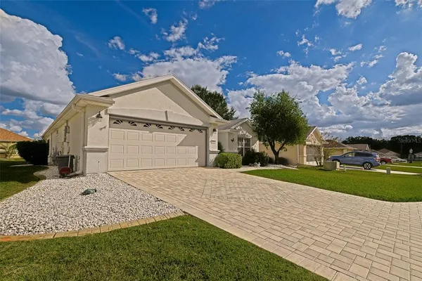 $299,900 | 13875 Southeast 94th Avenue, Summerfield, FL 34491