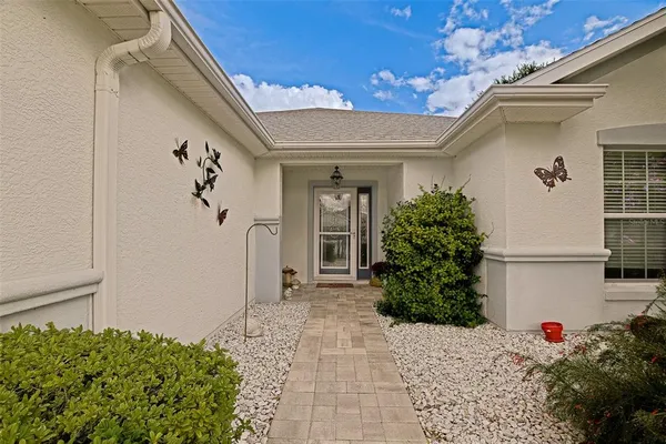 $299,900 | 13875 Southeast 94th Avenue, Summerfield, FL 34491