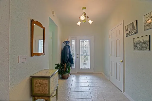 $299,900 | 13875 Southeast 94th Avenue, Summerfield, FL 34491