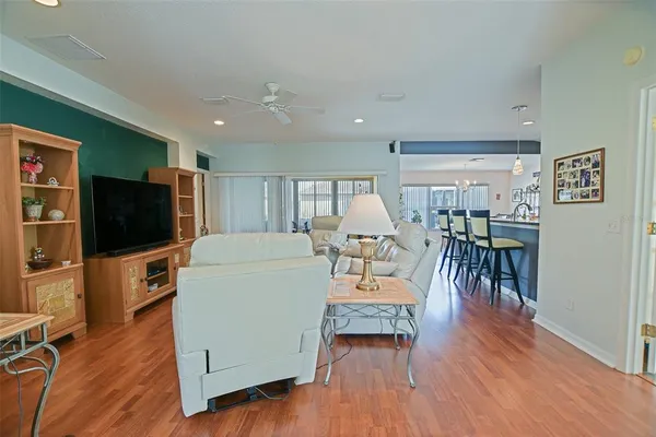 $299,900 | 13875 Southeast 94th Avenue, Summerfield, FL 34491