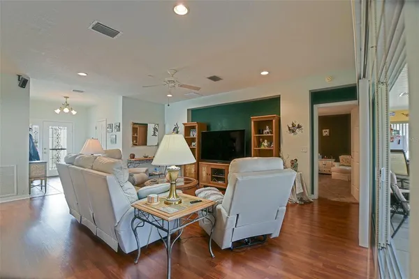 $299,900 | 13875 Southeast 94th Avenue, Summerfield, FL 34491