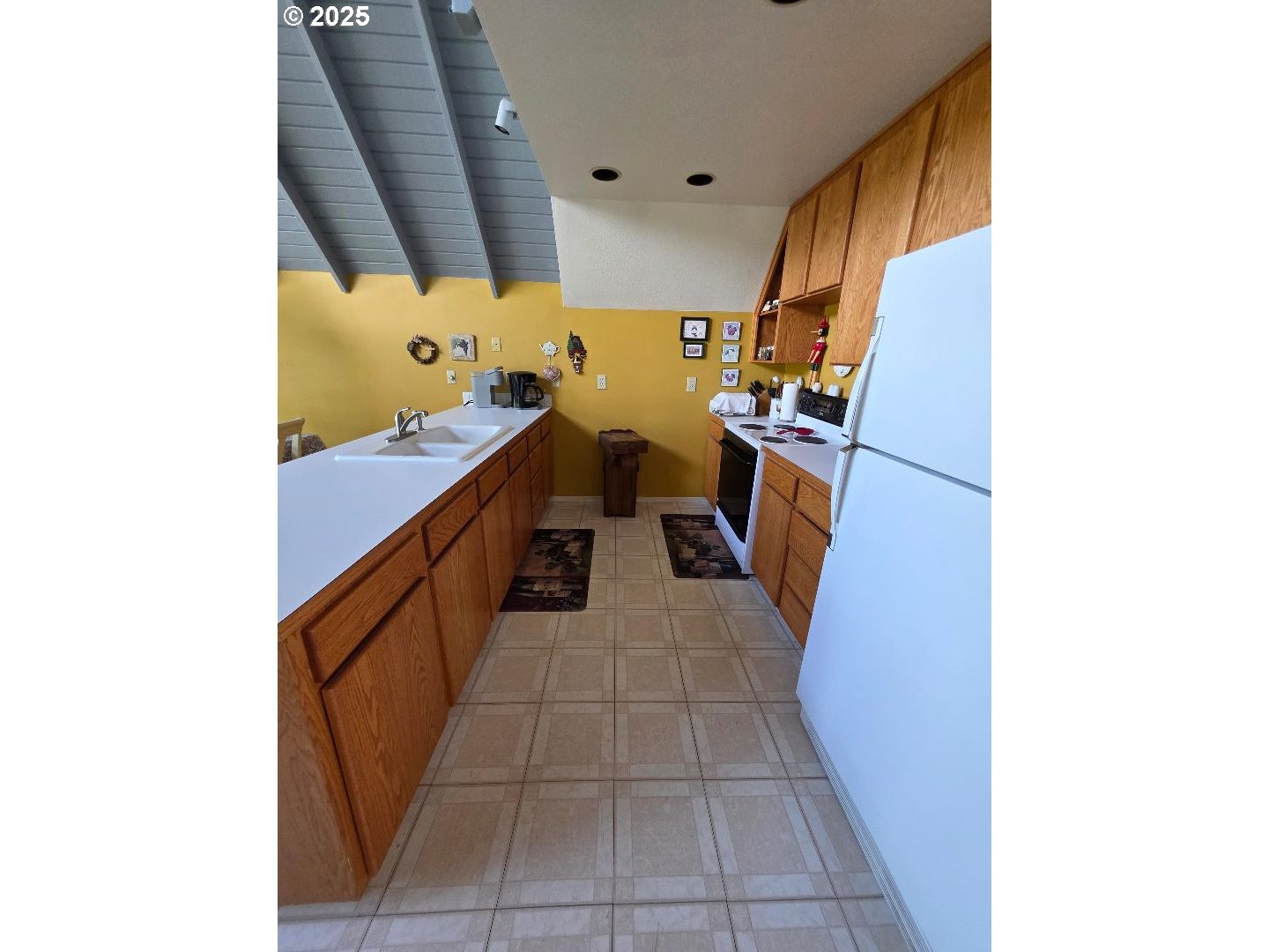 121 South Mike Road Tygh Valley, OR 97063 - Photo 11 of 35 Gallery Image 11
