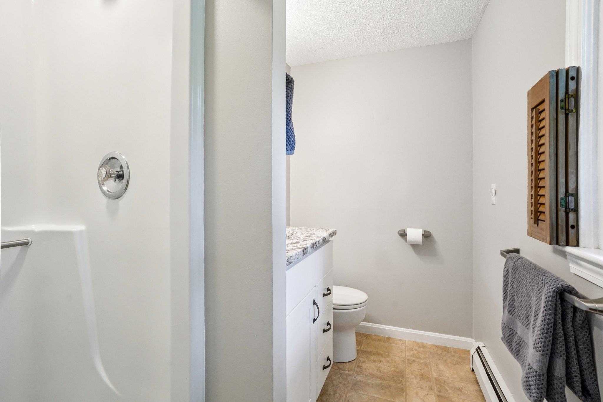 29 Academy Avenue Atkinson, NH 03811 - Photo 18 of 35