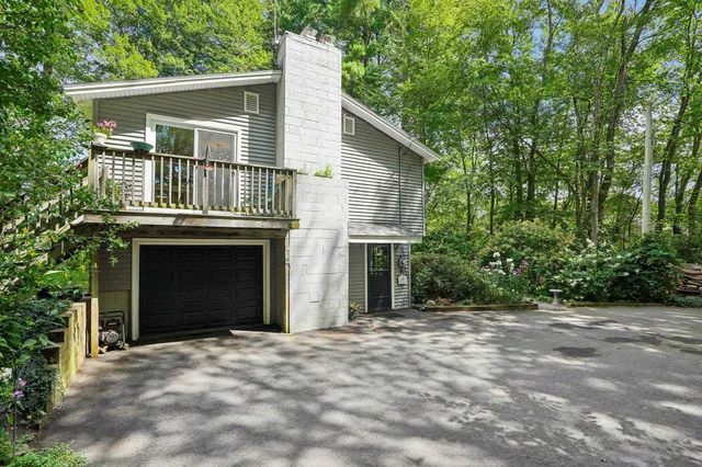 $595,000 | 29 Academy Avenue, Atkinson, NH 03811