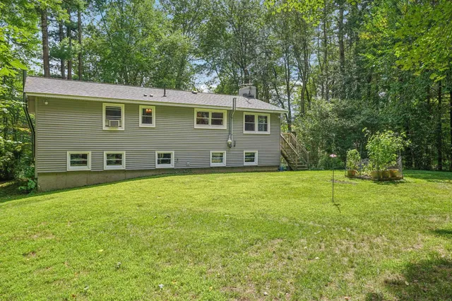 $595,000 | 29 Academy Avenue, Atkinson, NH 03811