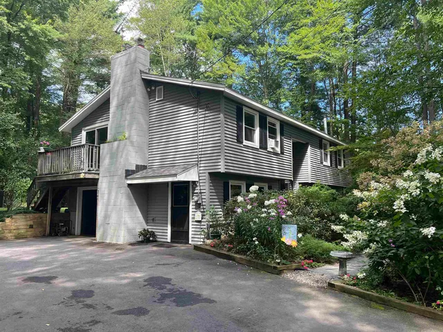 $595,000 | 29 Academy Avenue, Atkinson, NH 03811