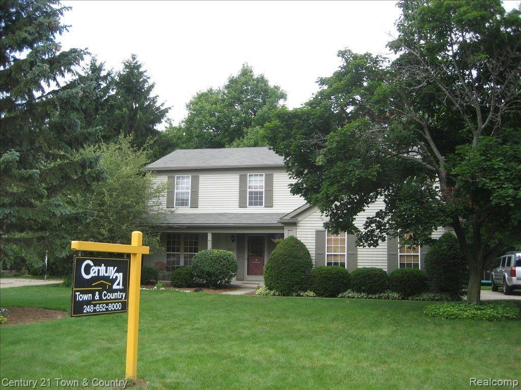 1201 Barneswood Lane Rochester, MI 48306 - Photo 1 of 10 Front