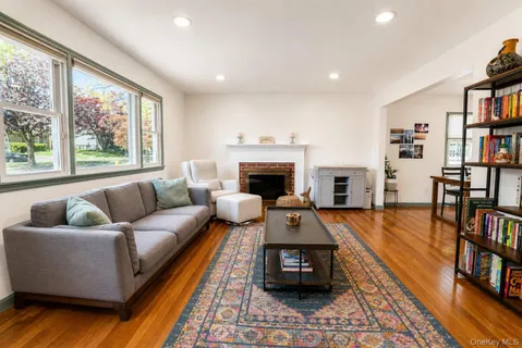 $799,000 | 8 Seneca Avenue, White Plains, NY 10603