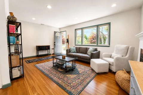 $799,000 | 8 Seneca Avenue, White Plains, NY 10603