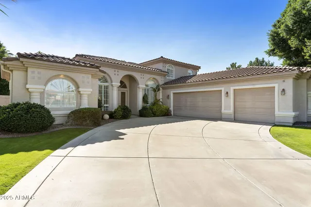 a house view with a outdoor space